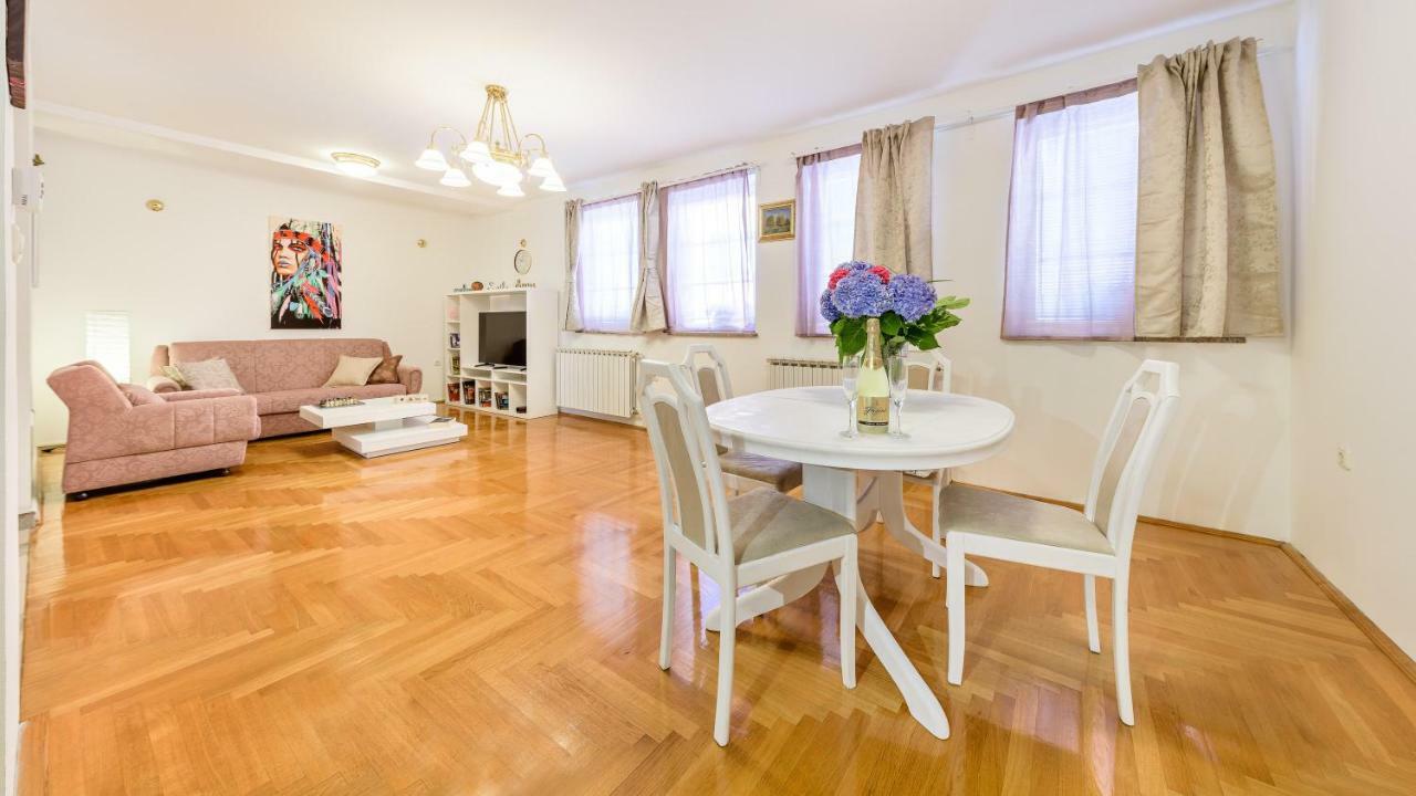 Central Apartment Smiley - Free Parking زغرب المظهر الخارجي الصورة