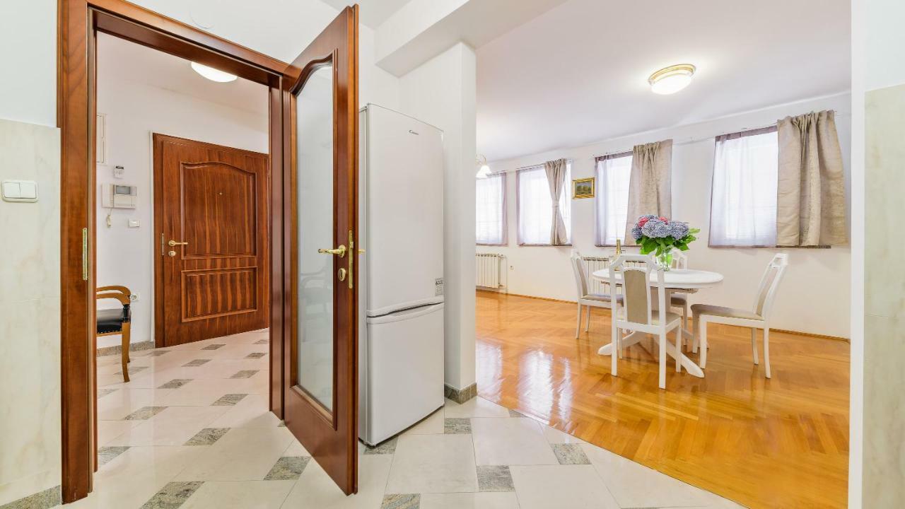 Central Apartment Smiley - Free Parking زغرب المظهر الخارجي الصورة
